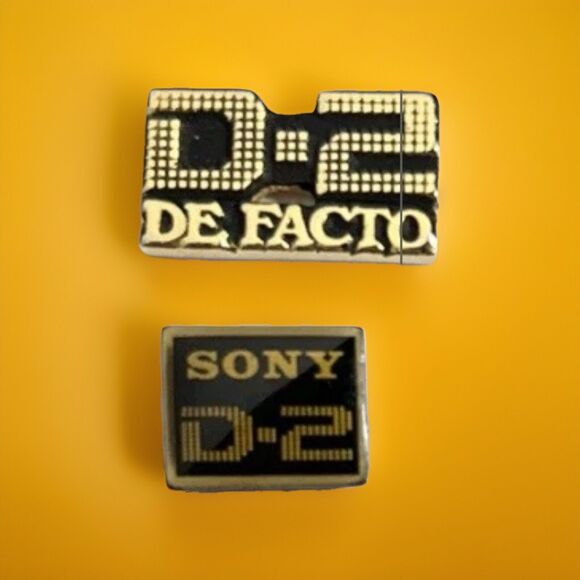 Vintage '88 SONY D-2 DE FACTO Media Pins ,Broadcasting & Video Production - Picture 1 of 2